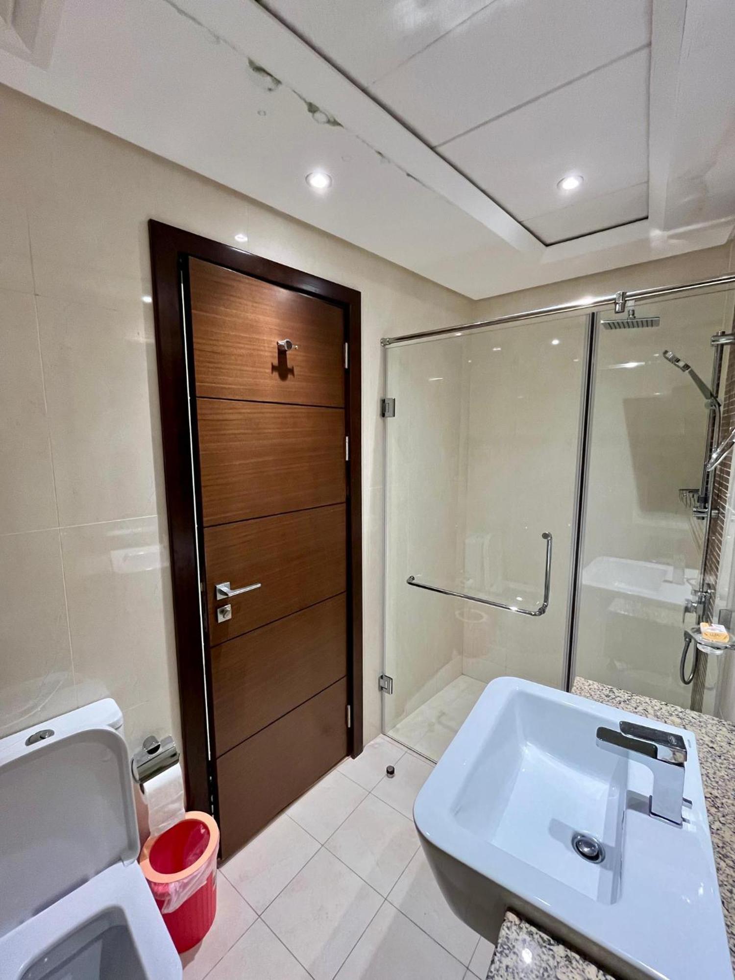 The Harbour Apartment Manama Exterior photo